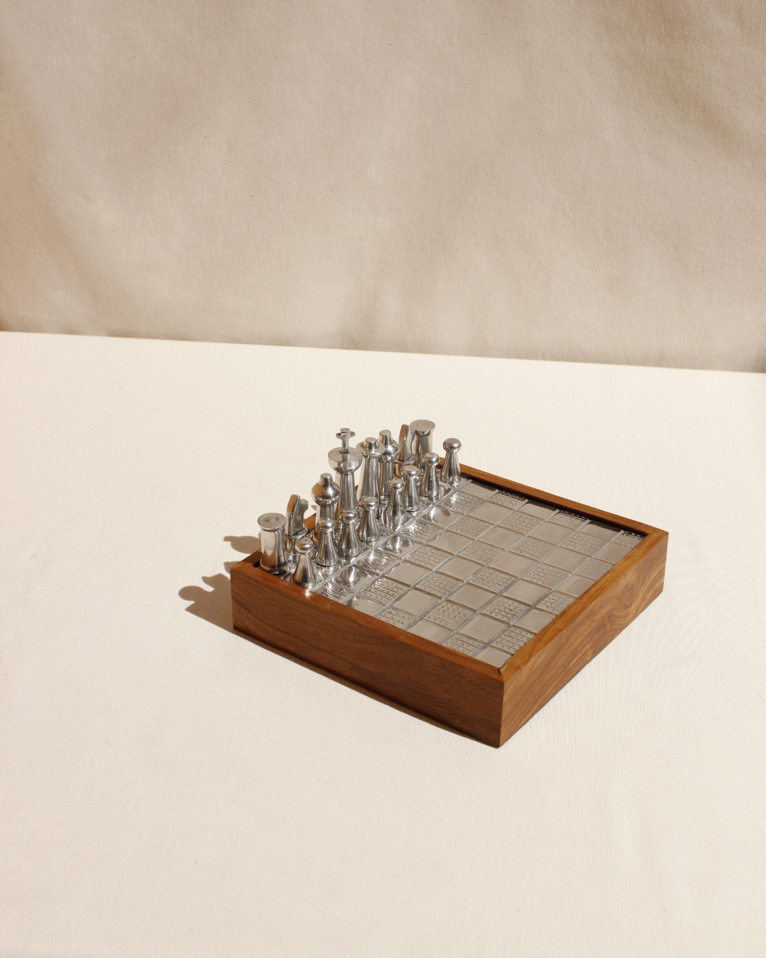 METAL & WOOD CHESS SET