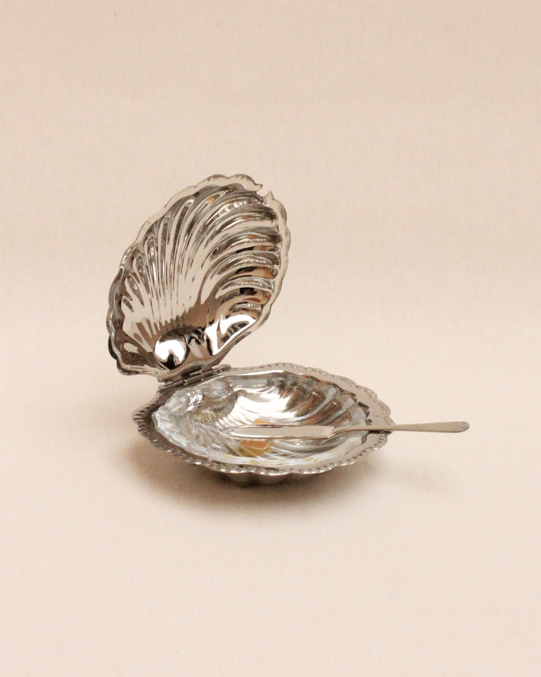 BUTTER SHELL DISH
