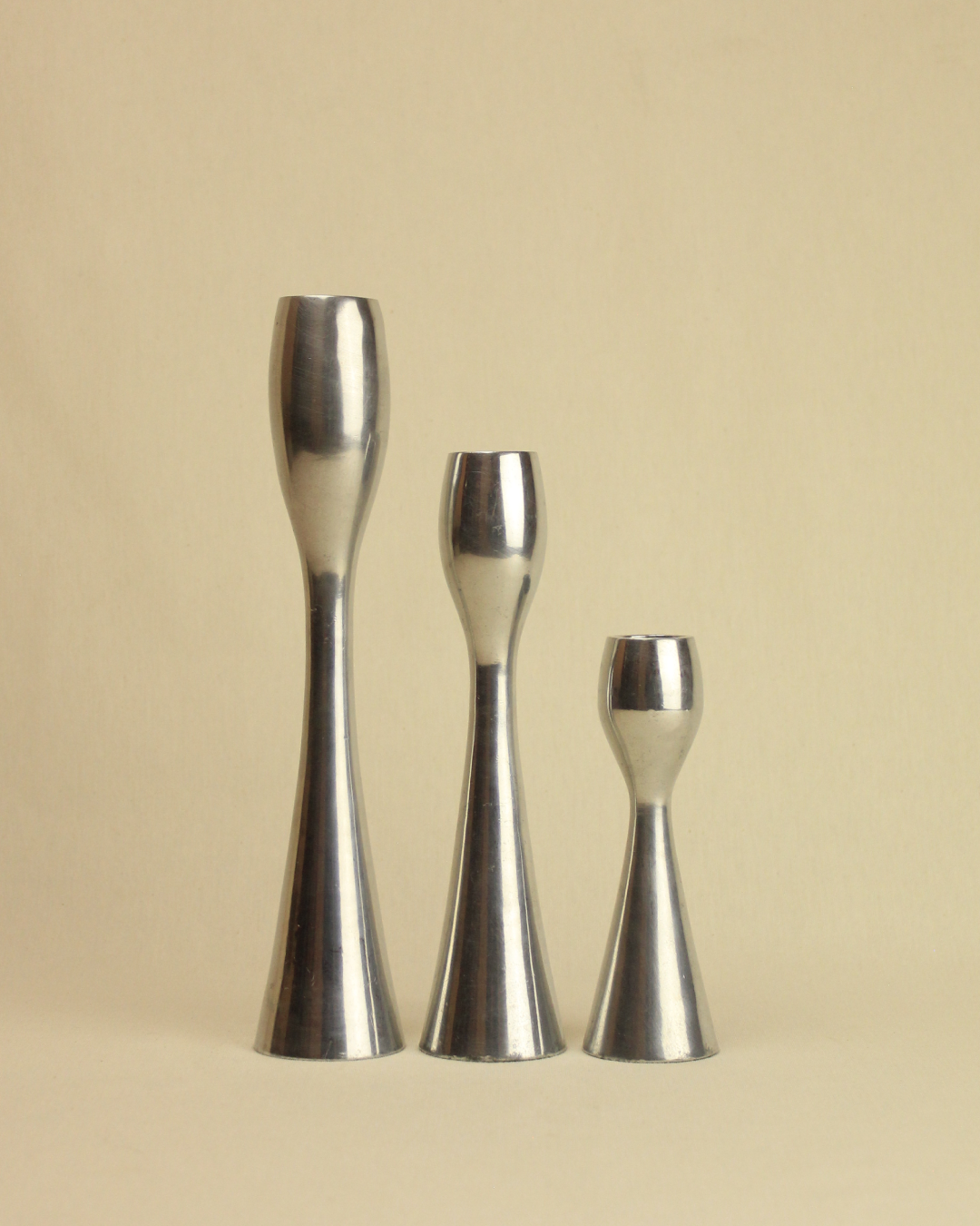 MINIMALIST CANDLEHOLDER TRIO