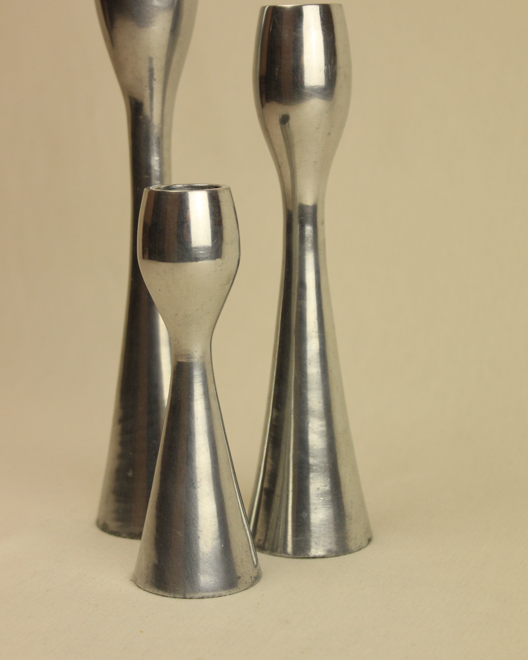 MINIMALIST CANDLEHOLDER TRIO