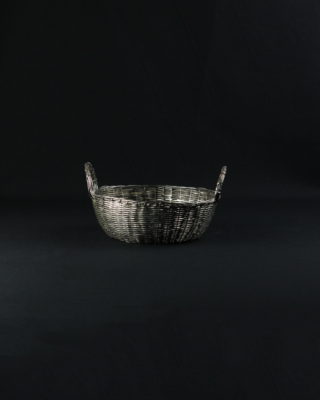 WOVEN BASKET