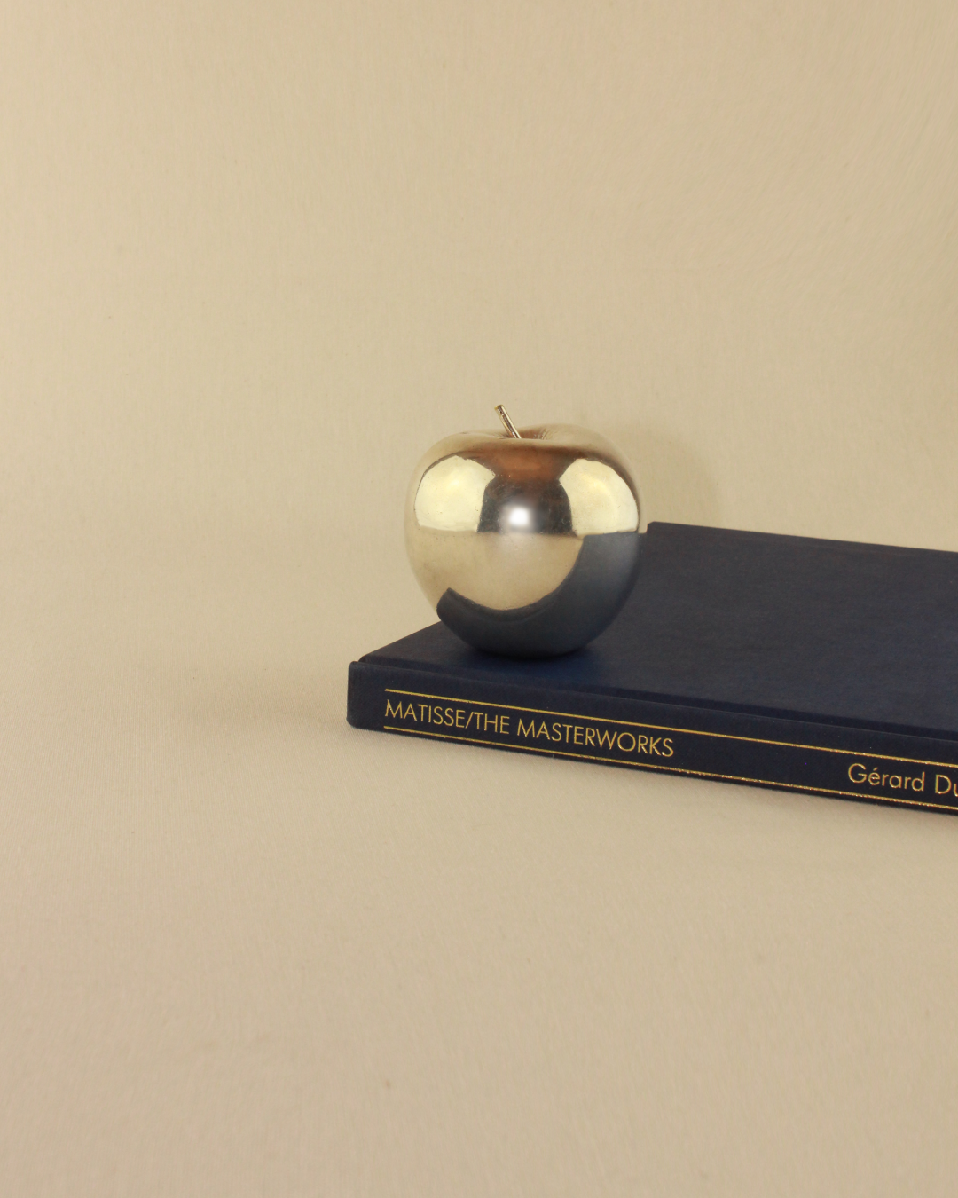 ESCULTURA PLATA 'MANZANA'