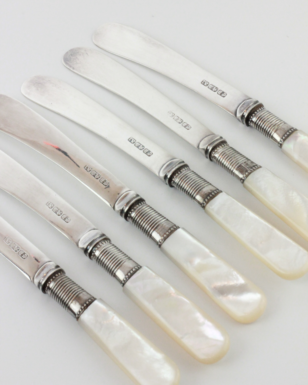 MOTHER OF PEARL KNIVES