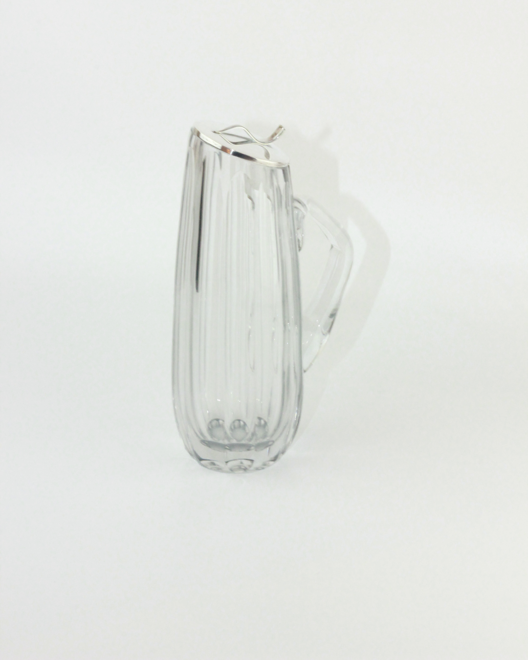 MINIMALIST JUG