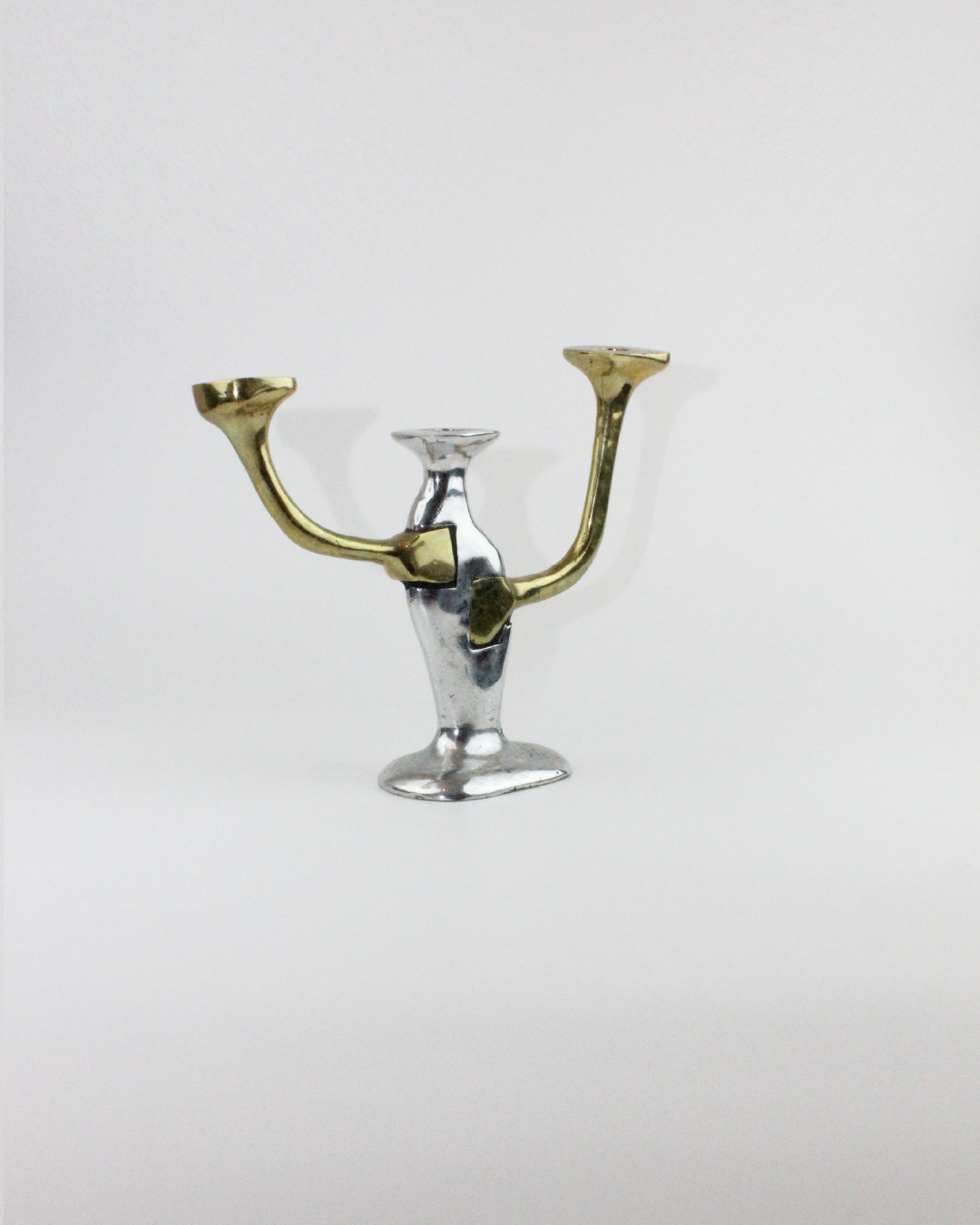 Candelabro Brutalista